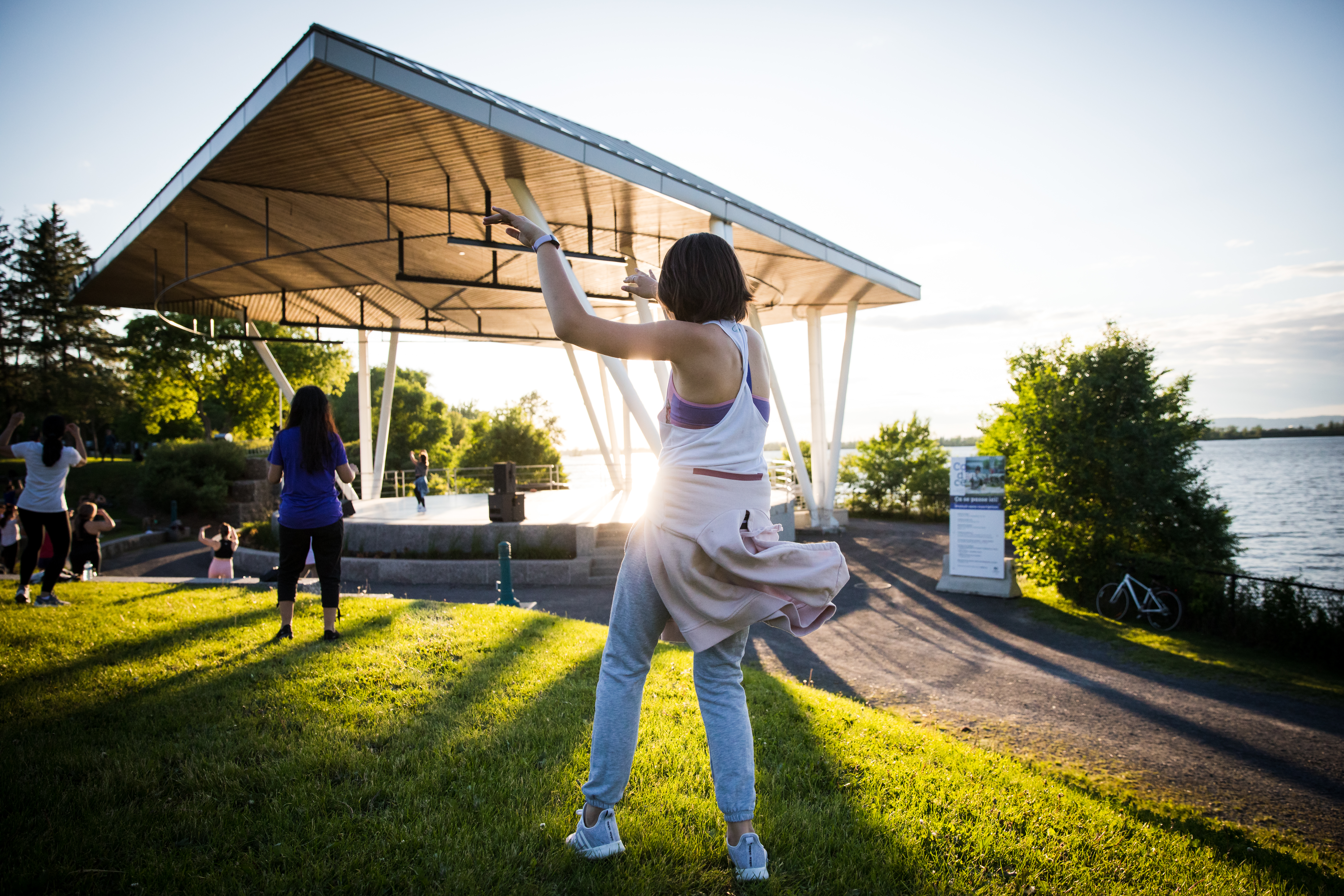<p>Les nombreux parcs, les espaces verts, les terrains sportifs ainsi que les sites hivernaux font de Candiac un lieu dynamique où il fait bon se promener en toute saison. Découvrez les activités et les événements offerts dans le cadre des programmations saisonnières de loisir à travers la ville. </p>
<ul>
<li style="text-align: left;"><a href="http://199.115.124.215/parcs-et-espaces-verts" target="_blank" rel="noopener">Parcs et espaces verts </a></li>
<li style="text-align: left;"><a href="http://199.115.124.215/installations-recreatives-1" target="_blank" rel="noopener">Installations récréatives </a></li>
<li style="text-align: left;"><a href="http://199.115.124.215/activites-1" target="_blank" rel="noopener">Activités et événements</a></li>
</ul>