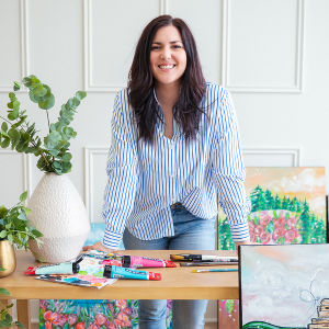 <p>Artiste autodidacte, Julie Courchesne explore peinture, dessin, numérique et fresque murale. Inspirée par la nature et la vie nomade, elle crée des œuvres vivantes et colorées, reflétant liberté et émerveillement. Son univers invite à la simplicité, l’authenticité et la joie de vivre.</p>
<p>Consultez son <a href="https://www.juliecourchesne.com/" target="_blank" rel="noopener">site Web</a> ou sa <a href="https://www.instagram.com/jcourchesne_artiste/" target="_blank" rel="noopener">page Instagram</a></p>
<p><img src="http://199.115.124.215/uploads/_PHOTOS_SECTIONS/symposium/artistes_2025/JulieCourchesne.jpg" alt="JulieCourchesne.jpg (41 KB)" width="300" height="300" /></p>